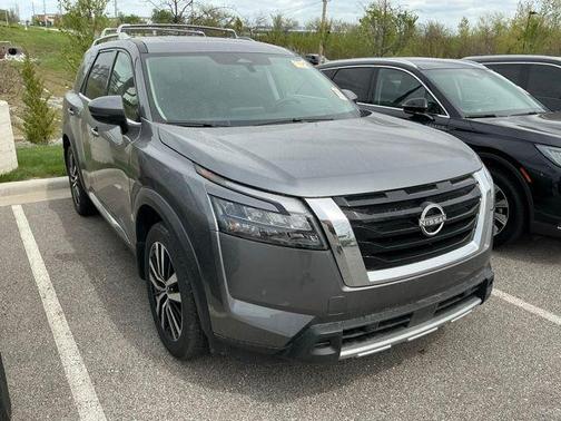 Gun Metallic 2025 Nissan Pathfinder Platinum