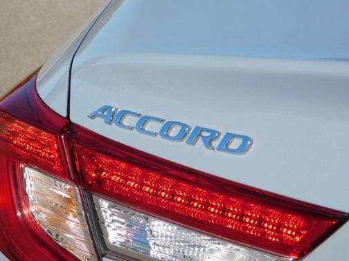 2022 Honda Accord Hybrid Touring