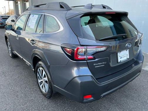 2025 Subaru Outback Base