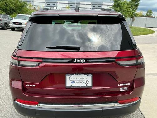 Velvet Red Pearlcoat 2026 Jeep Grand Cherokee Laredo