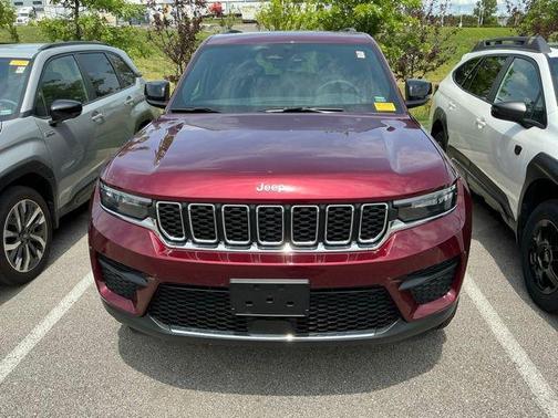 Velvet Red Pearlcoat 2026 Jeep Grand Cherokee Laredo