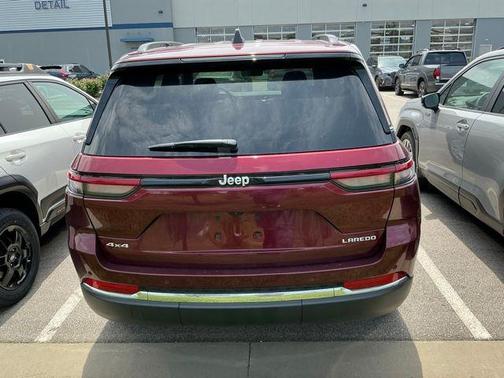 Velvet Red Pearlcoat 2026 Jeep Grand Cherokee Laredo