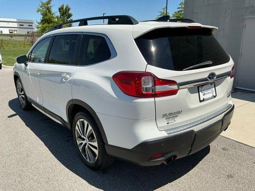 Crystal White Pearl 2019 Subaru Ascent Limited 7-Passenger