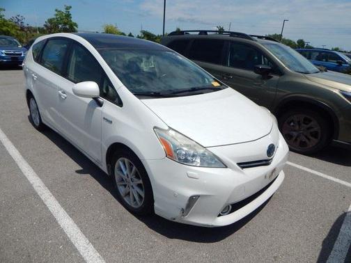 2013 Toyota Prius v Five