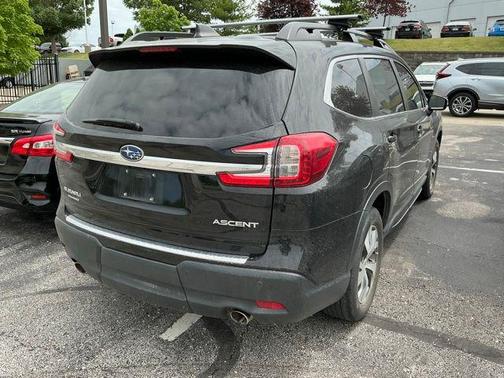 Crystal Black Silica 2023 Subaru Ascent Premium 7-Passenger