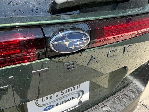Deep Emerald Green Pearl 2026 Subaru Outback Premium