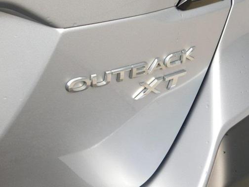 2022 Subaru Outback Limited XT
