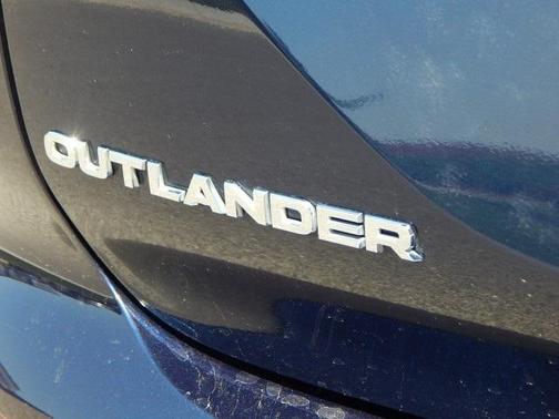 2024 Mitsubishi Outlander SE Black Edition
