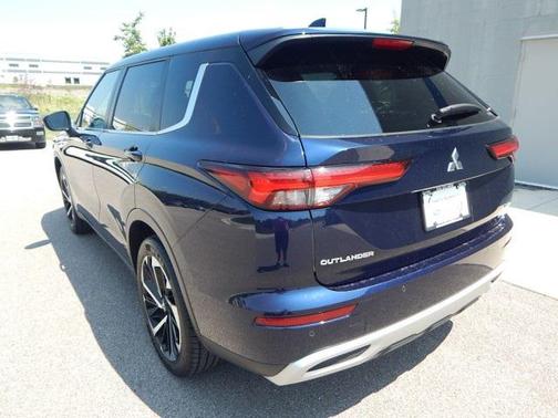 2024 Mitsubishi Outlander SE Black Edition