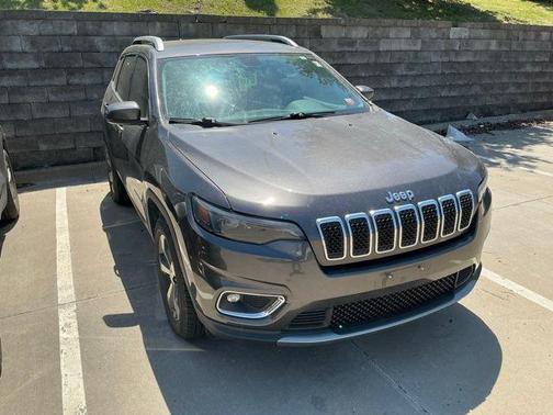 Granite Crystal Metallic Clearcoat 2019 Jeep Cherokee Limited
