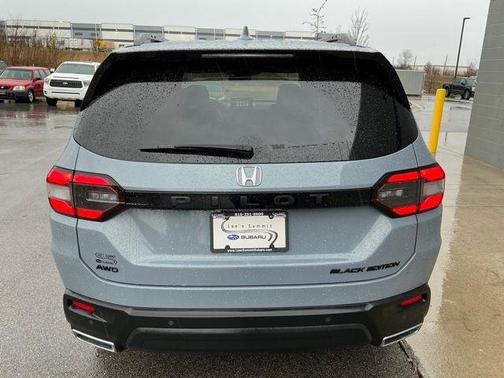 2025 Honda Pilot Black Edition