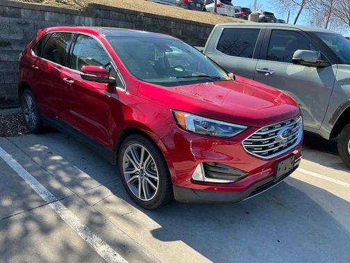 2020 Ford Edge Titanium