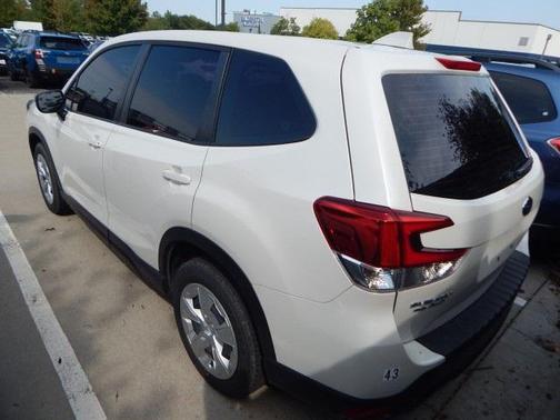 2023 Subaru Forester Base