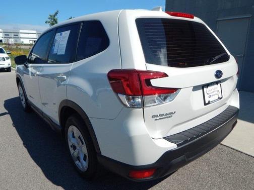 2023 Subaru Forester Base