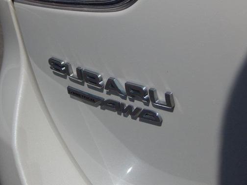 2023 Subaru Forester Base