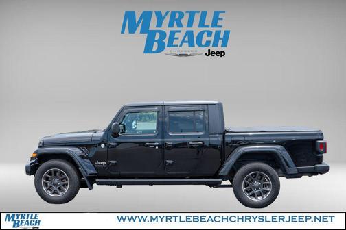 Black Clearcoat 2021 Jeep Gladiator Overland