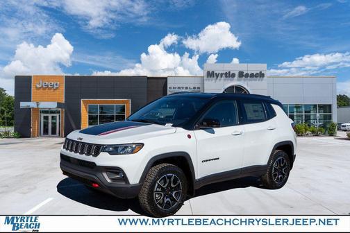 Bright White Clearcoat 2026 Jeep Compass Trailhawk