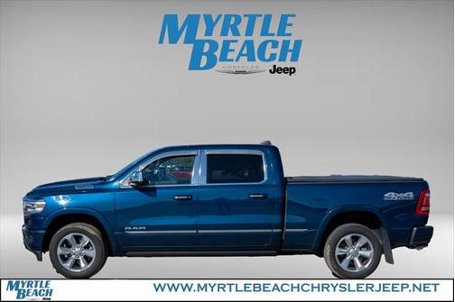 2022 RAM 1500 Limited Crew Cab 4x4 64' Box