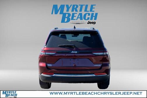 2025 Jeep Grand Cherokee Laredo