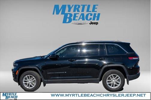 2023 Jeep Grand Cherokee Laredo X 4x2