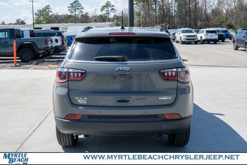 2023 Jeep Compass Latitude Lux