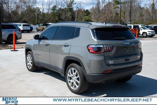 2023 Jeep Compass Latitude Lux