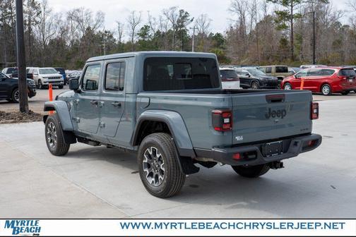 Anvil Clearcoat 2026 Jeep Gladiator Sahara 4x4