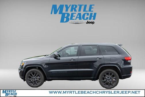 Diamond Black Crystal Pearlcoat 2020 Jeep Grand Cherokee Altitude