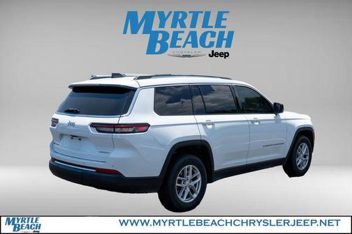 Bright White Clearcoat 2021 Jeep Grand Cherokee L Laredo