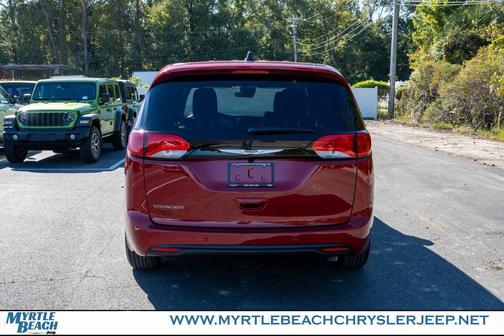 2026 Chrysler Voyager LX