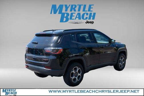 Diamond Black Crystal Pearlcoat 2022 Jeep Compass Trailhawk