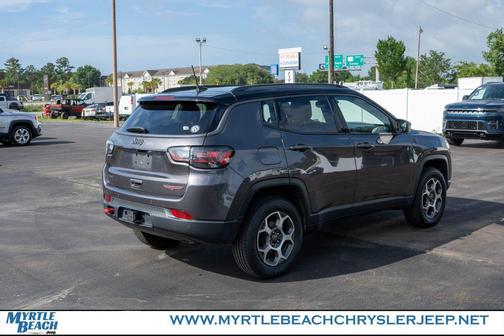 Granite Crystal Metallic Clearcoat 2022 Jeep Compass Trailhawk