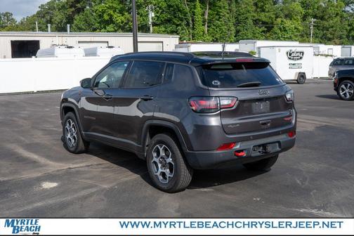 Granite Crystal Metallic Clearcoat 2022 Jeep Compass Trailhawk