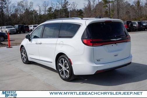 2026 Chrysler Pacifica L