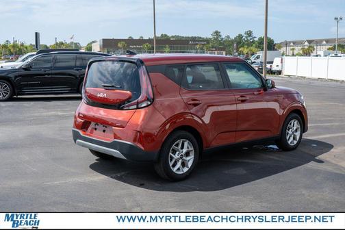 Mars Orange 2023 Kia Soul LX