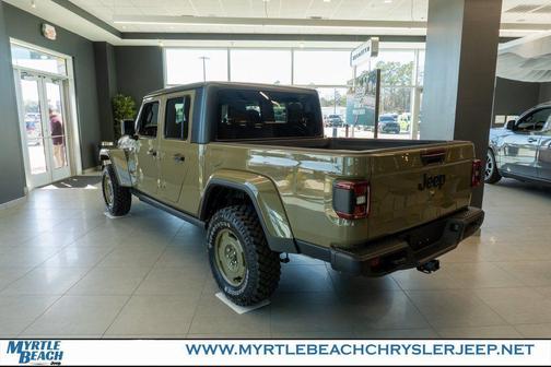 2026 Jeep Gladiator Sport