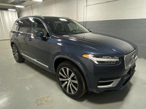 2025 Volvo XC90 B5 Core