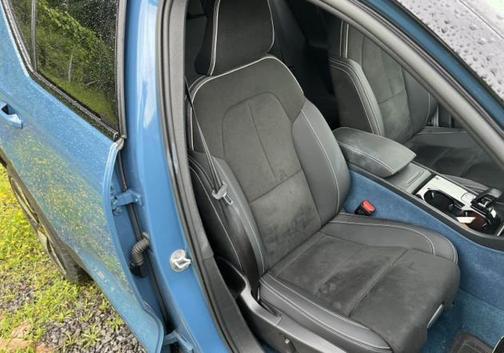 Blue Metallic 2023 Volvo XC40 Recharge Pure Electric Twin Ultimate
