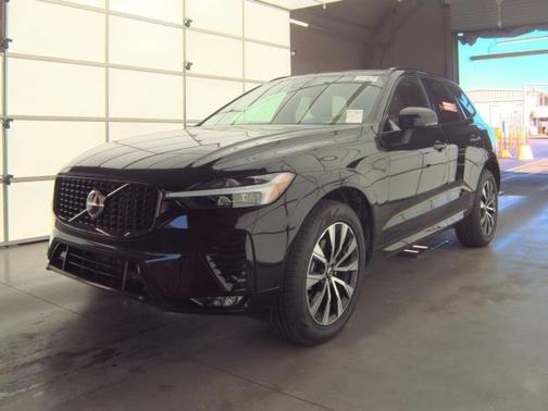 2025 Volvo XC60 B5 Core