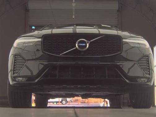 2025 Volvo XC60 B5 Core