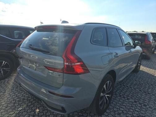 2025 Volvo XC60 B5 Plus
