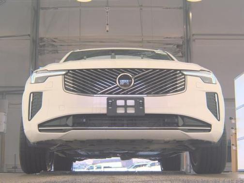 2025 Volvo XC90 B5 Plus 7-Seater