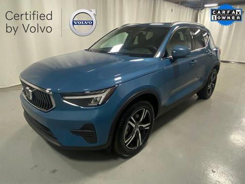 2025 Volvo XC40 B5 Core Bright Theme