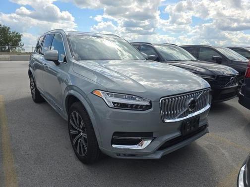 2025 Volvo XC90 B5 Core
