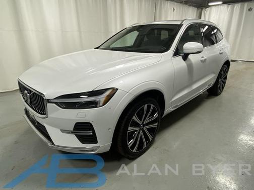 2023 Volvo XC60 B6 Ultimate Bright Theme