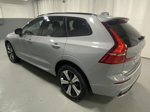 2025 Volvo XC60 Plug-In Hybrid T8 Core