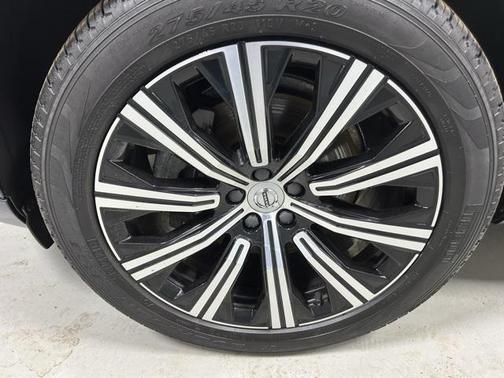 2024 Volvo XC90 B5 Plus Bright Theme