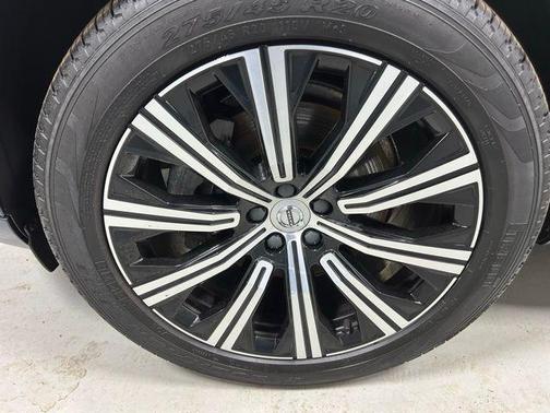 2024 Volvo XC90 B5 Plus Bright Theme