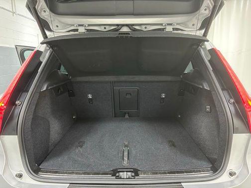 Silver Dawn Metallic 2025 Volvo XC40 B5 Plus Bright Theme