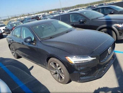 2025 Volvo S60 B5 Core